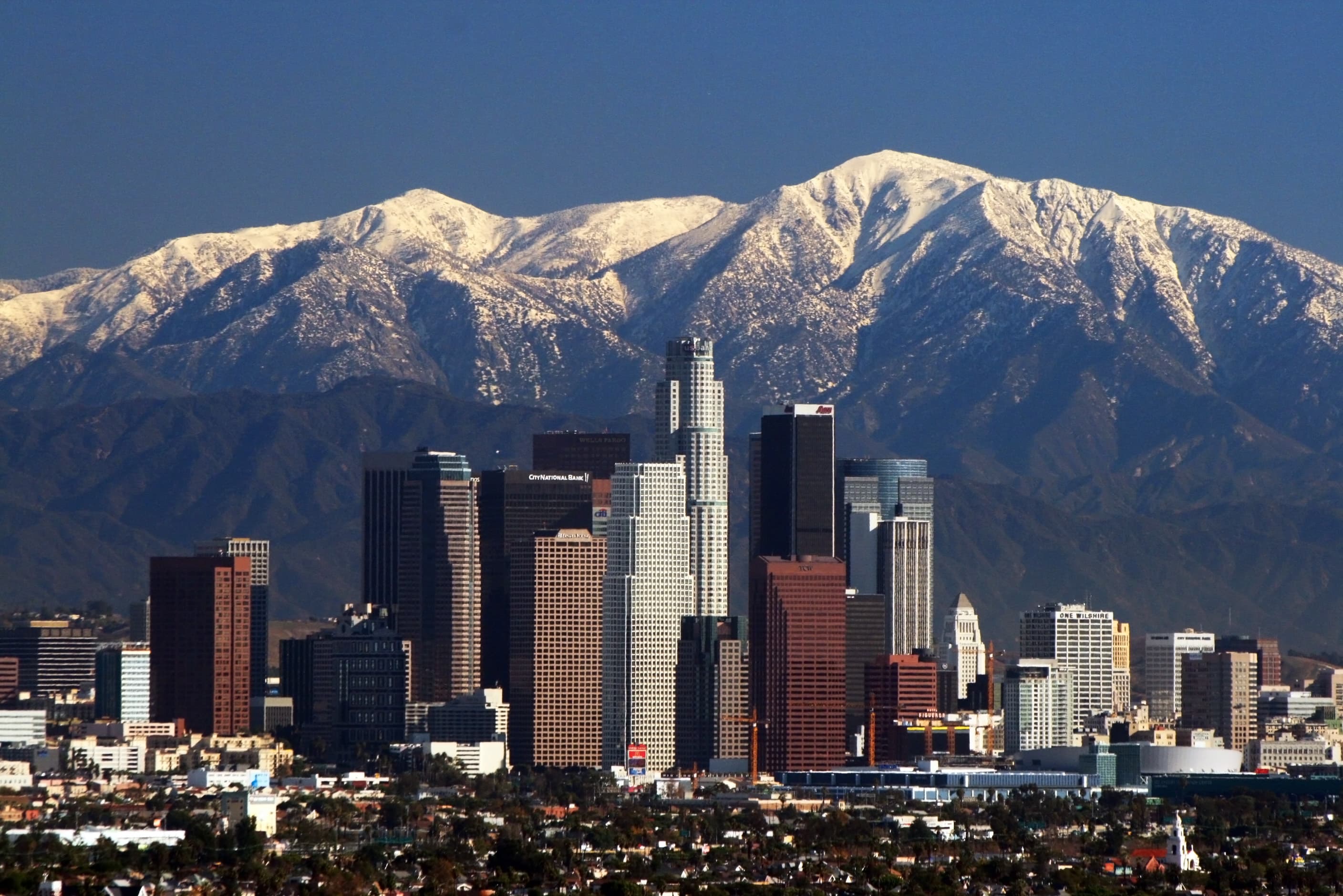 Los Angeles skyline — seafood restaurants in Los Angeles