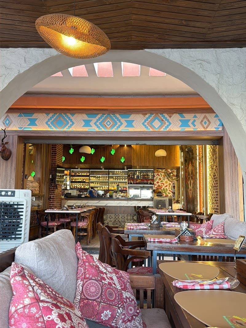 La Cantina Restaurant and Bar