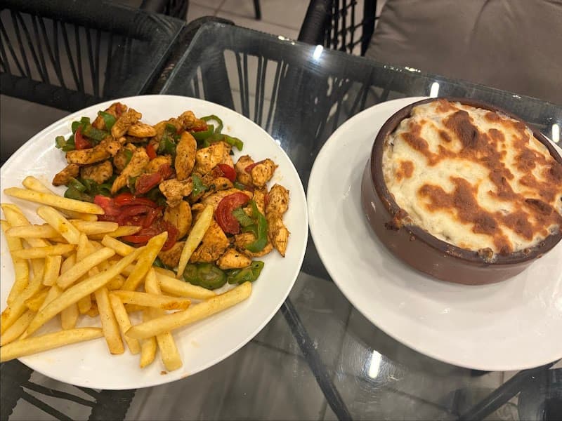 Grill House Restaurant & Cafe