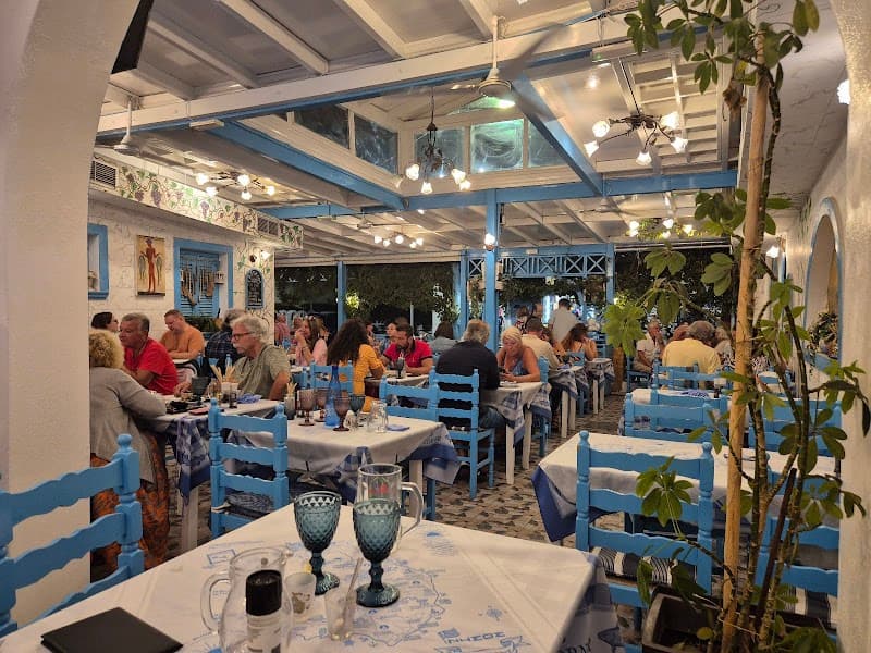 Captain's Corner Taverna