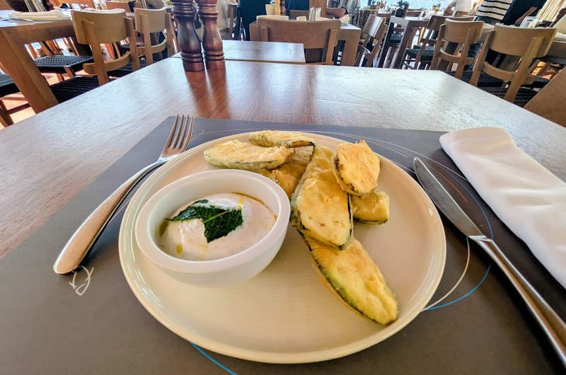 Ammoudi Fish Tavern