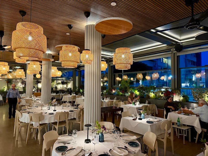 Pyxida Fish Tavern