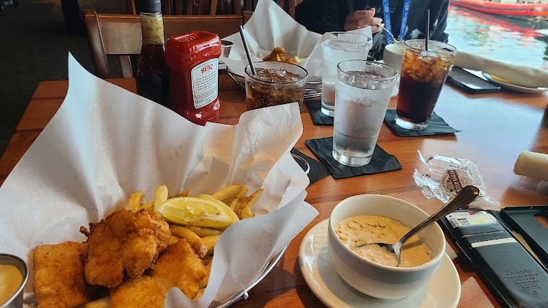 Ivar's Acres of Clams
