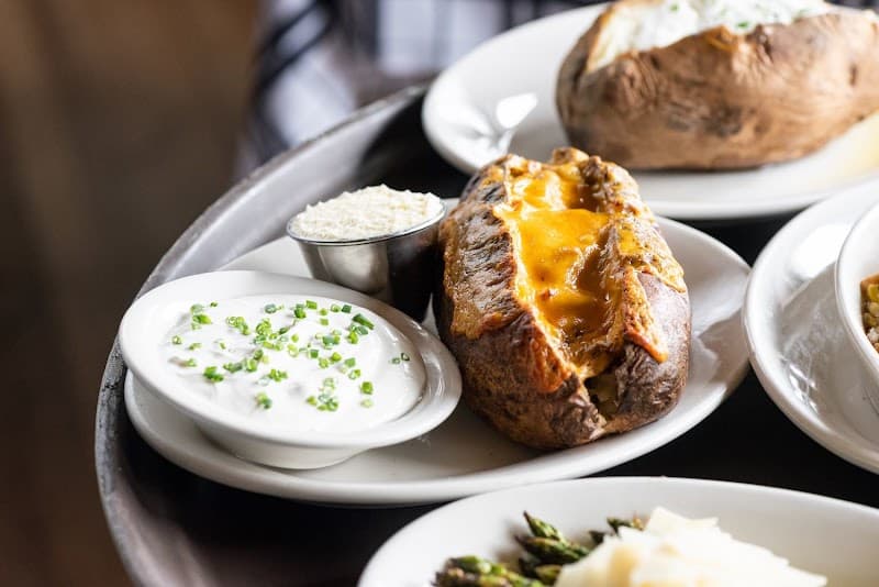 Gibsons Bar & Steakhouse