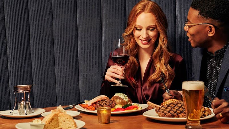The Keg Steakhouse + Bar - Vieux Montreal