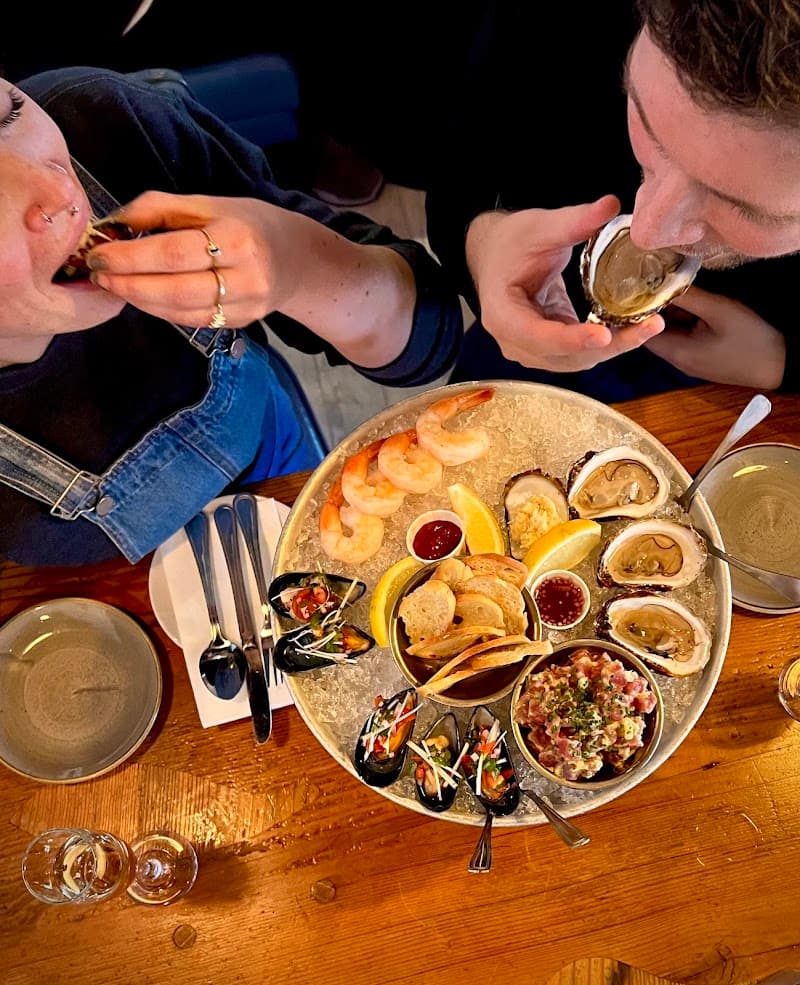Pelican Seafood Market & Grill