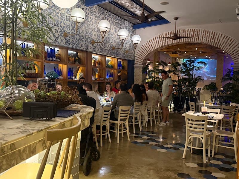 CANCHA RESTAURANTE CEVICHES SUSHI