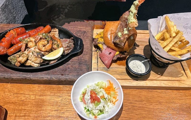 BOCANA Carnes-Mariscos-Bebidas