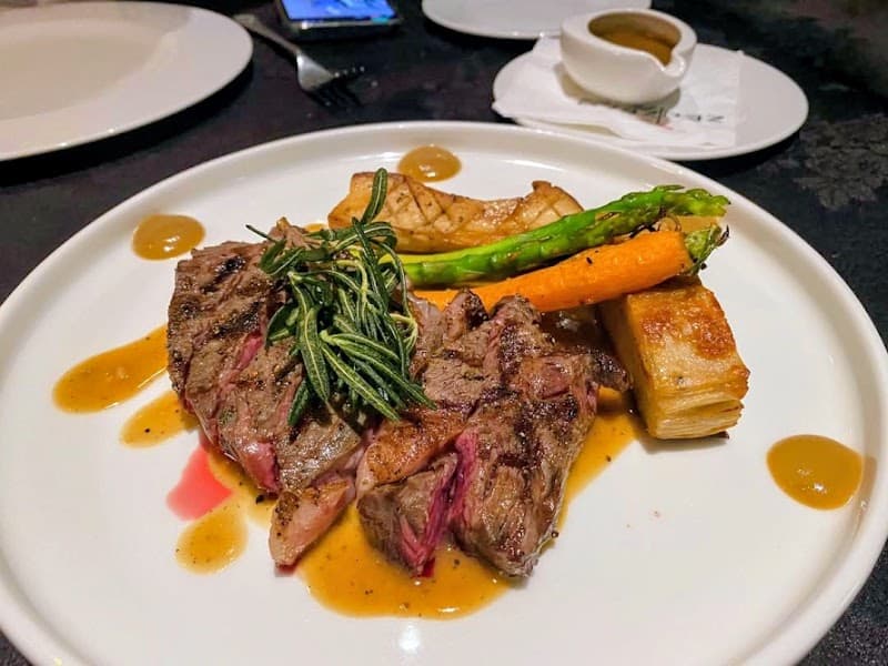 ZENZERO Restaurant & Wine Bar