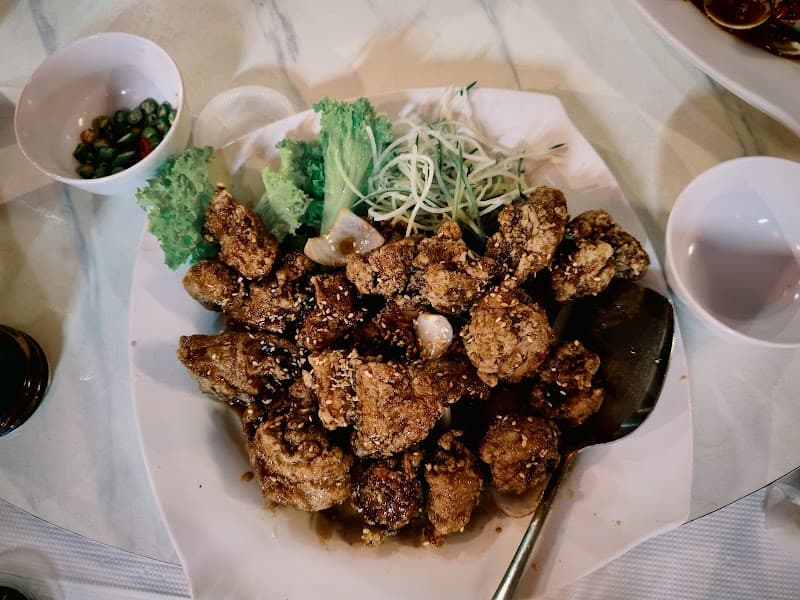 红绿灯海鲜餐馆 • Traffic Light KS Seafood Restaurant