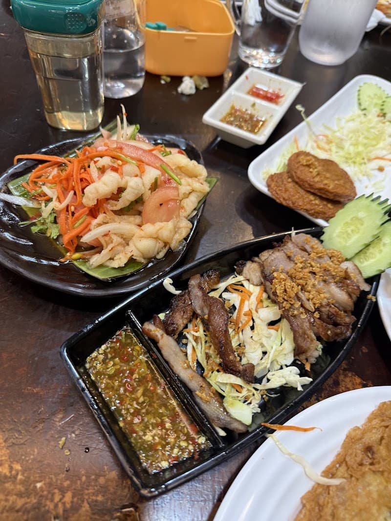 Kin Thai Restaurant • OUG