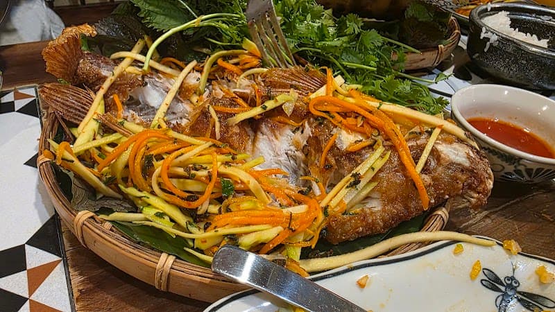 MẸT Vietnamese restaurant & Vegetarian Food 3