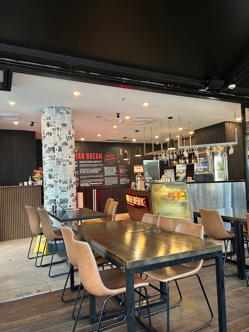 Kickin'Inn Broadbeach