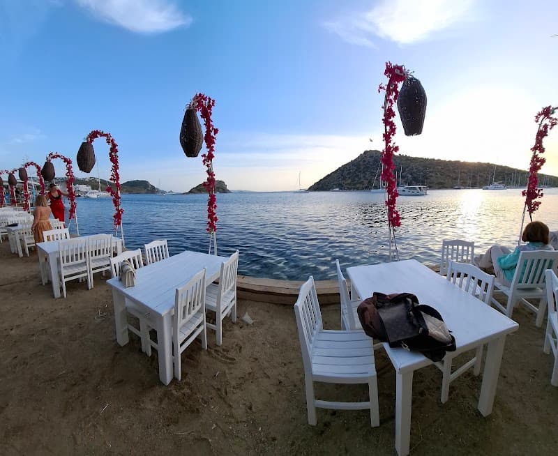 Karafaki Erhan Usta Gümüşlük Balık Restoranı