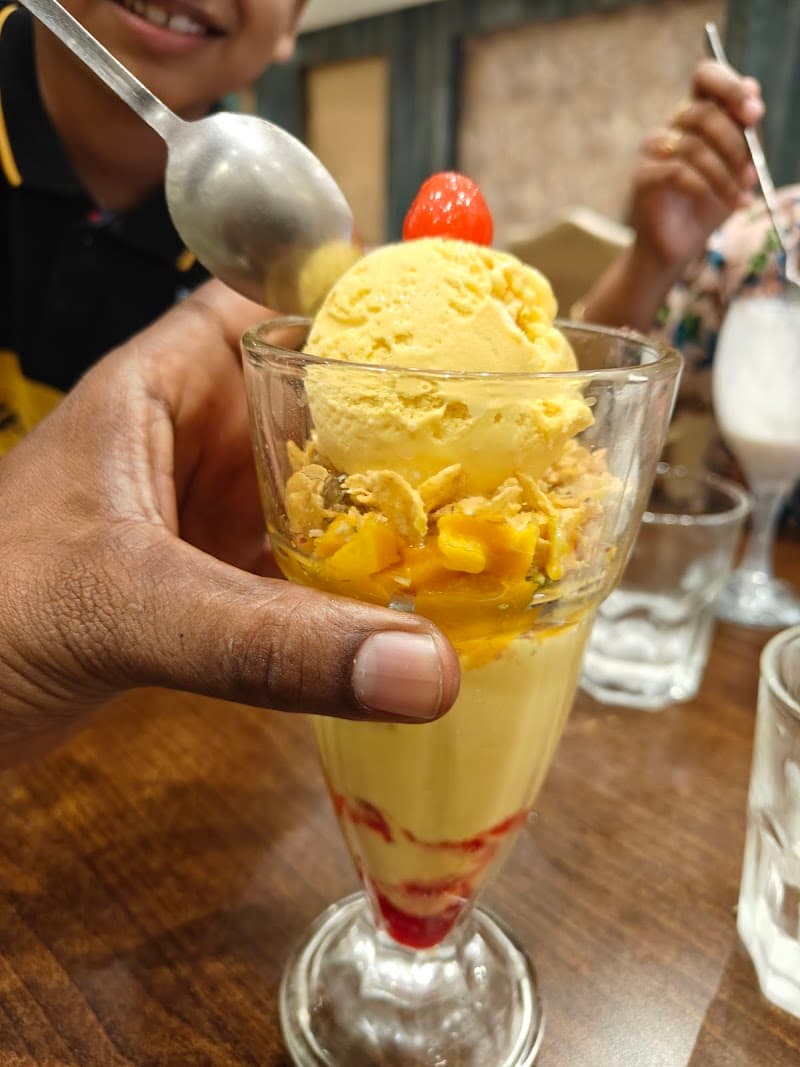 Palmshore Restaurant Koyambedu