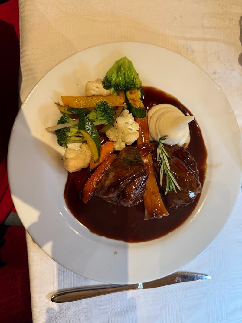 Pigalle Restaurant
