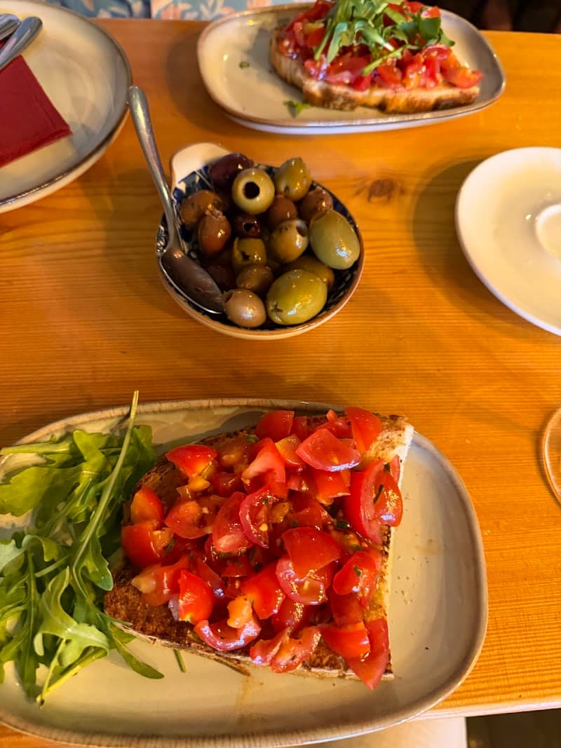 CIUCCIO - Italian based kitchen and International food.