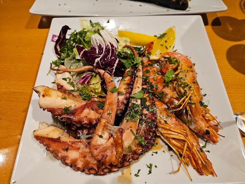 Seafood Market & Grill